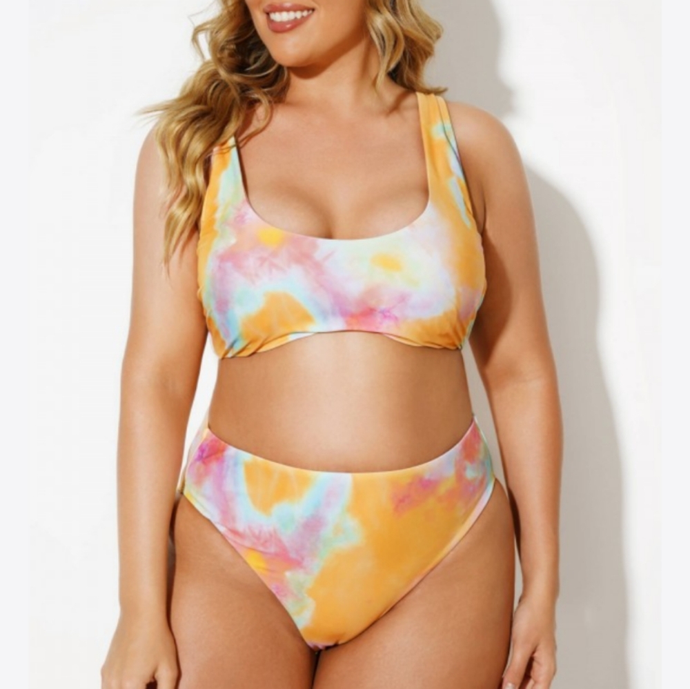 NWT Tye-Dye Two Piece w/ Underwire